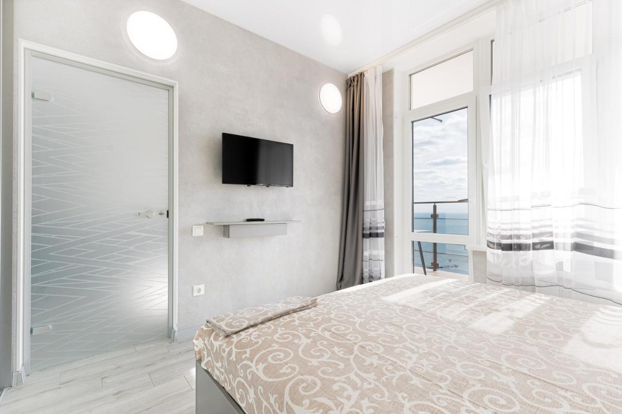 Pearl 44 Apartment With Terrace โอเดสซา ภายนอก รูปภาพ