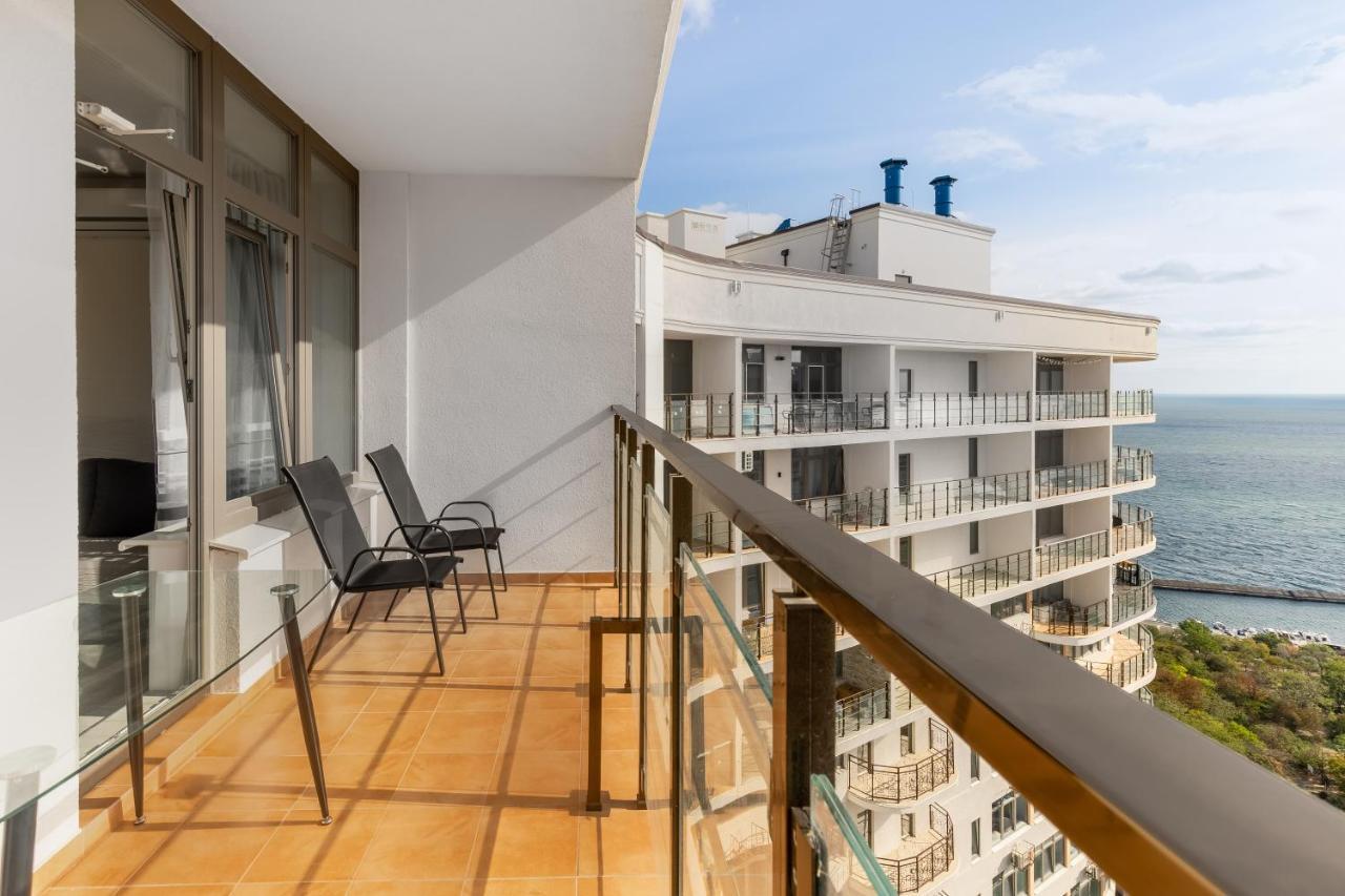 Pearl 44 Apartment With Terrace โอเดสซา ภายนอก รูปภาพ