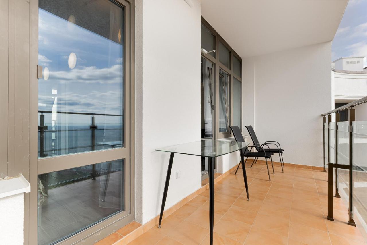 Pearl 44 Apartment With Terrace โอเดสซา ภายนอก รูปภาพ